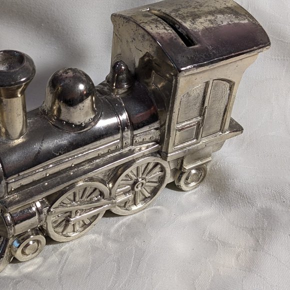 Vintage Metal Money/Bank Train Locomotive Made in Japan Collectible - Picture 2 of 6